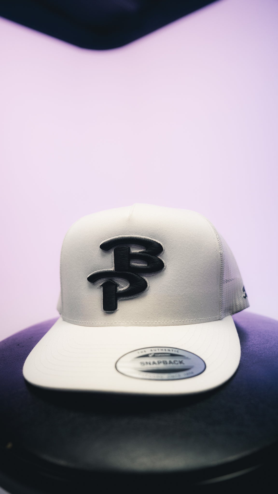 BAJO PERFIL WHITE/BLACK CAP - Jobes Hats, LLC