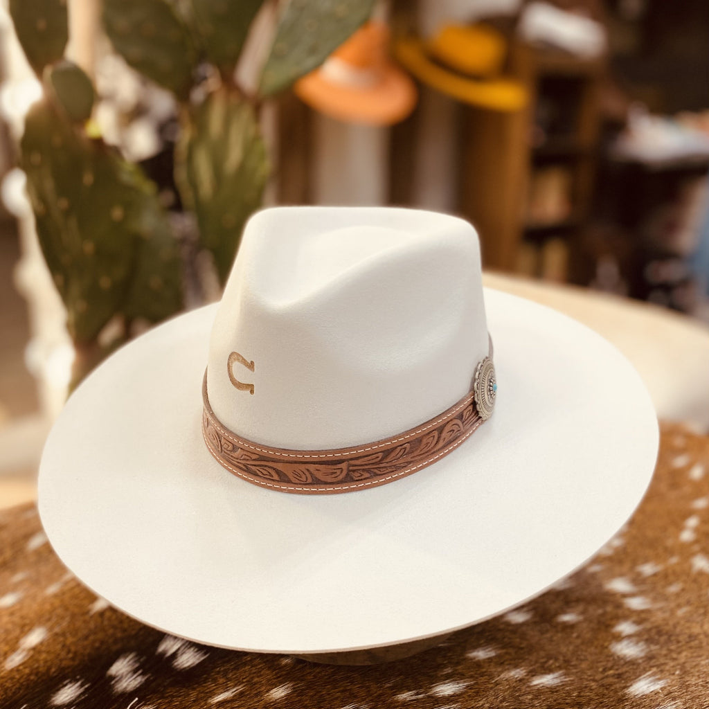 Charlie 1 Horse “White Sands” 3 3/4 display picture 3