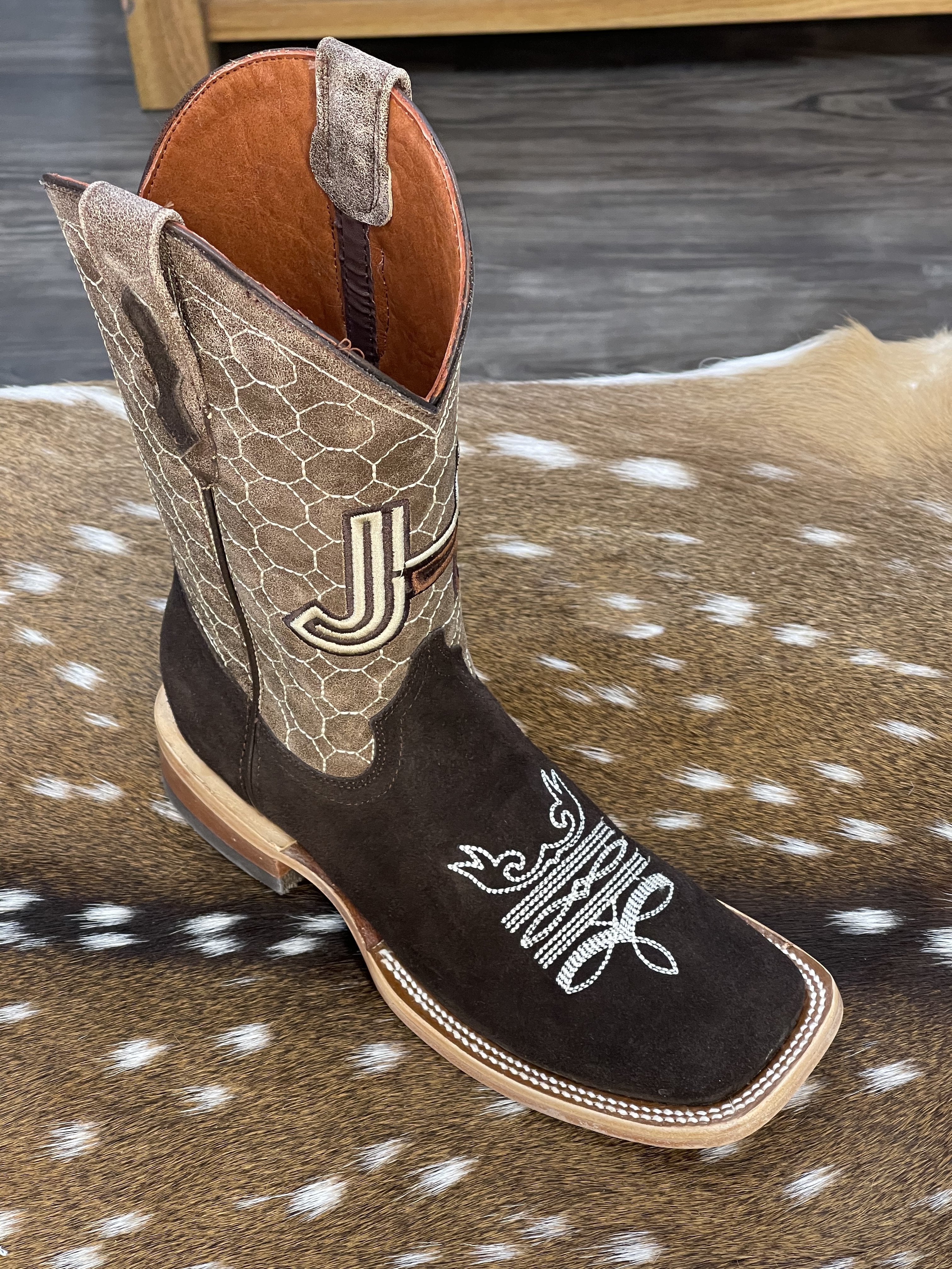 Flat toe boots mens shop