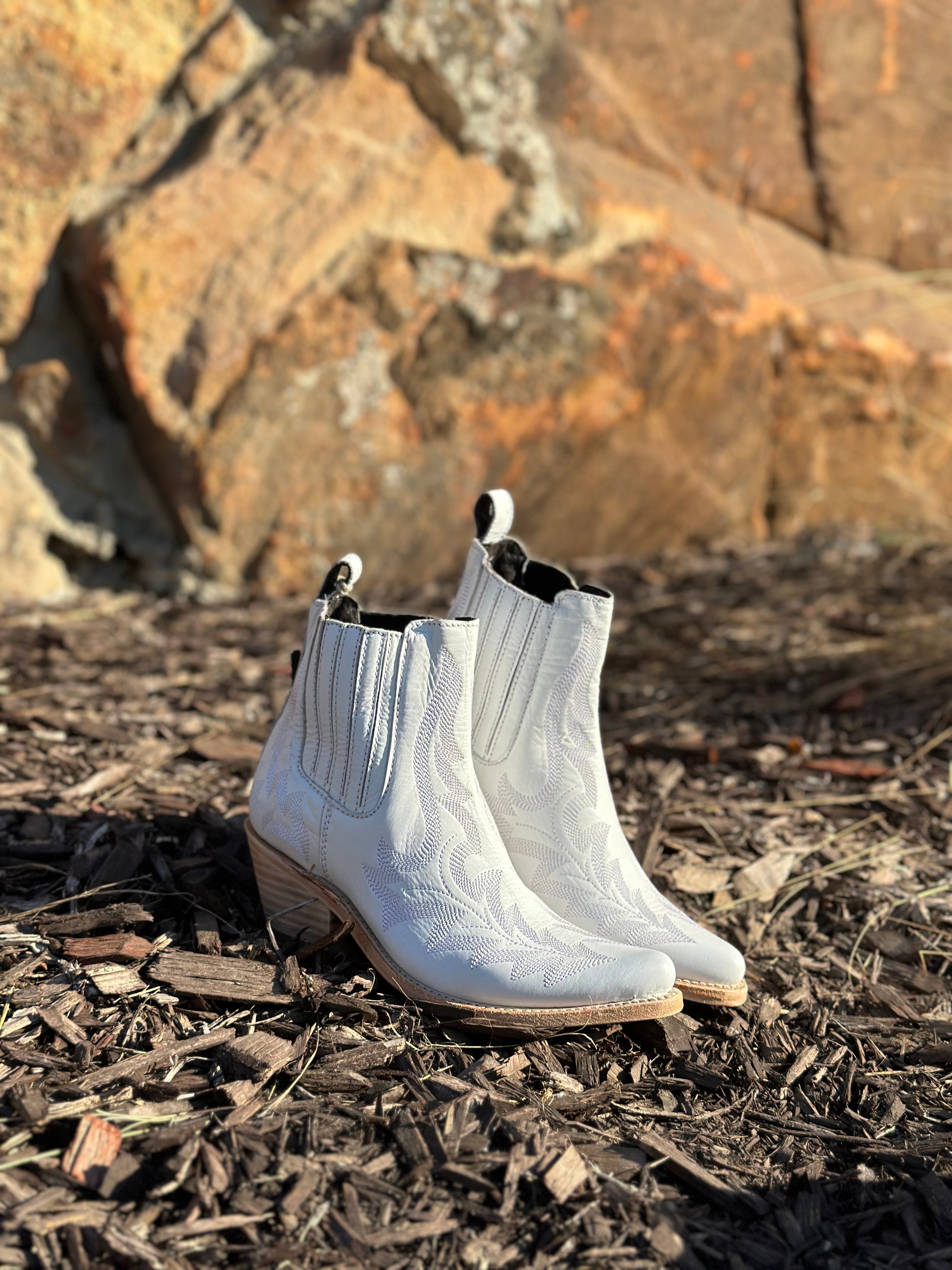 Liberty Black-Simone-Missouri- Blanco - Jobes Hats